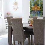 Church View House * لاغوس