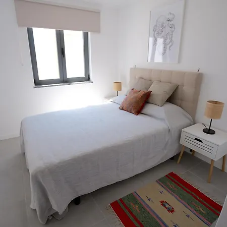 Church View House Tatil Evi Lagos