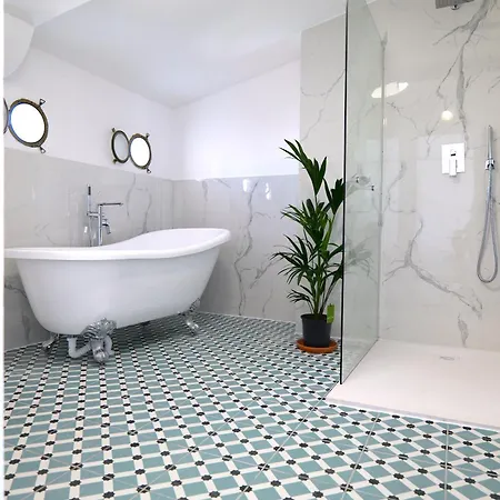 Semesterbostad Church View House